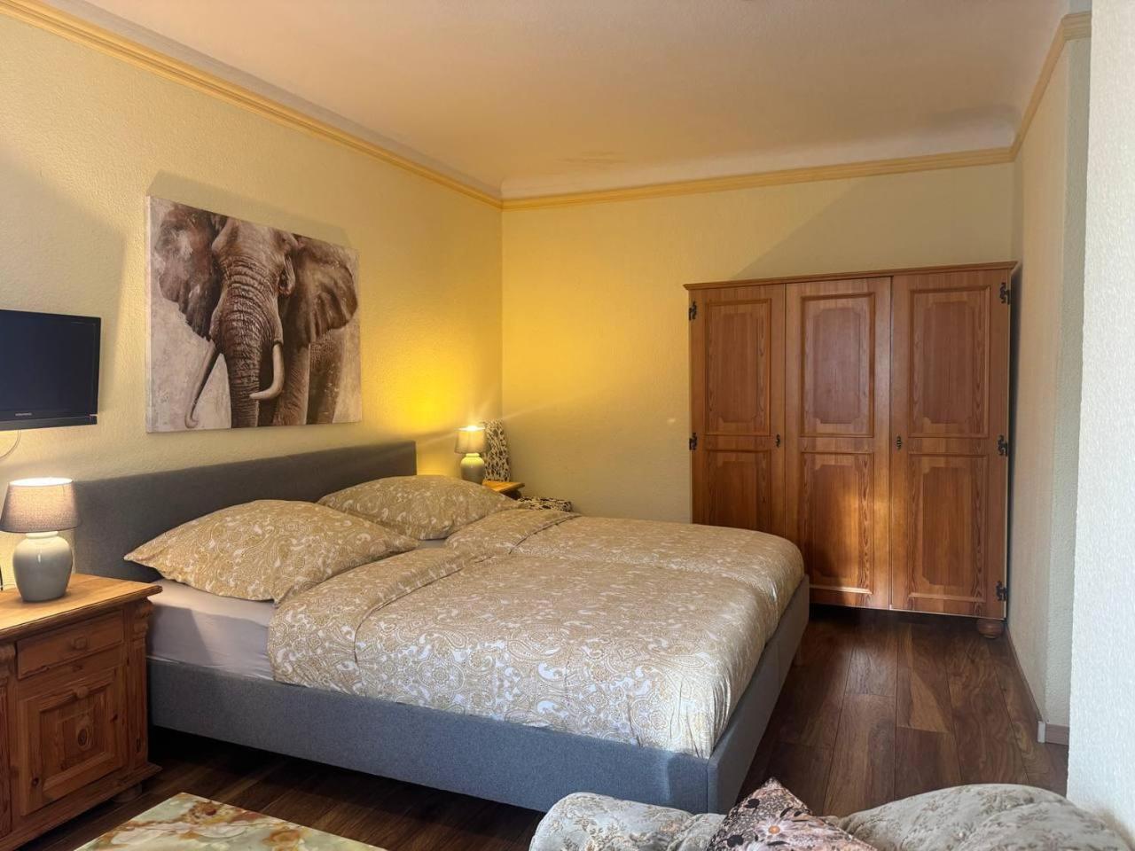 Doppelzimmer mit Balkon